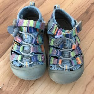 Toddler size 8 Keen sandals
